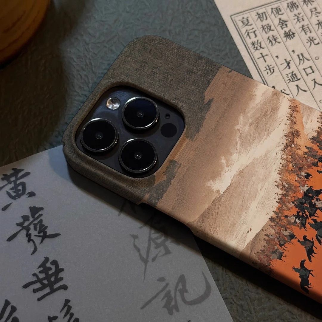 마우스터리스한 말이 질주하는 전장의 장면 패턴 아이폰  - Phone Cases For Iphone 13 리뷰 및 가격