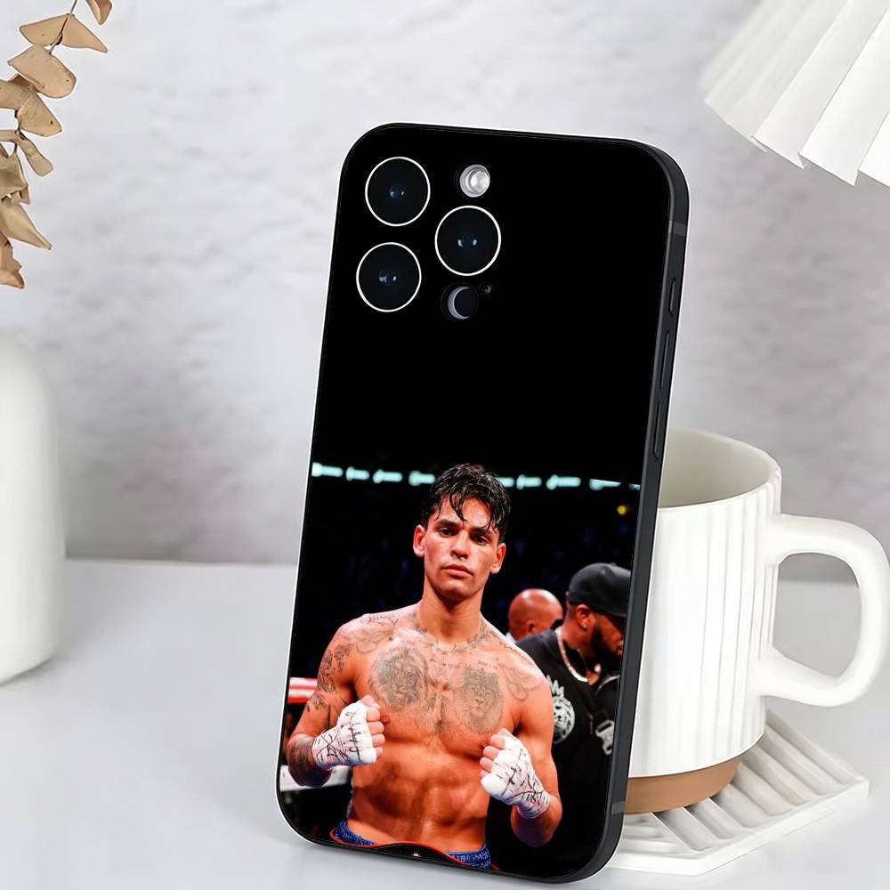 인기 레슬러 라이언 가르시아 보그 폰 케이스 (아이폰  - Phone Cases Vogue 리뷰 및 가격